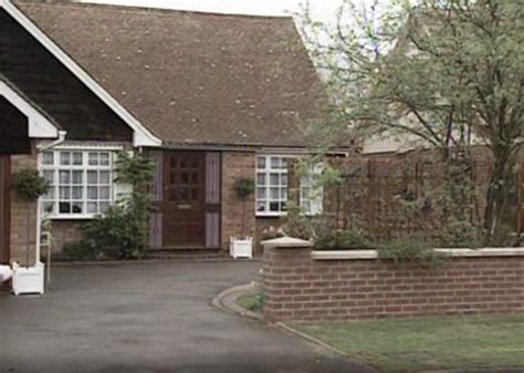 where was keeping up appearances filmed